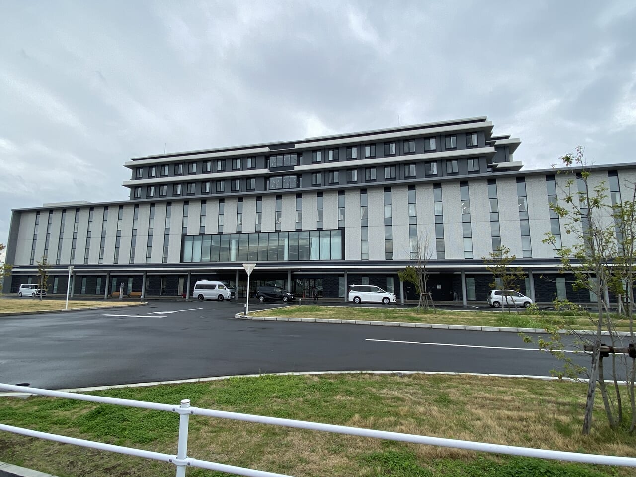 埼玉県済生会加須病院の建物全景
