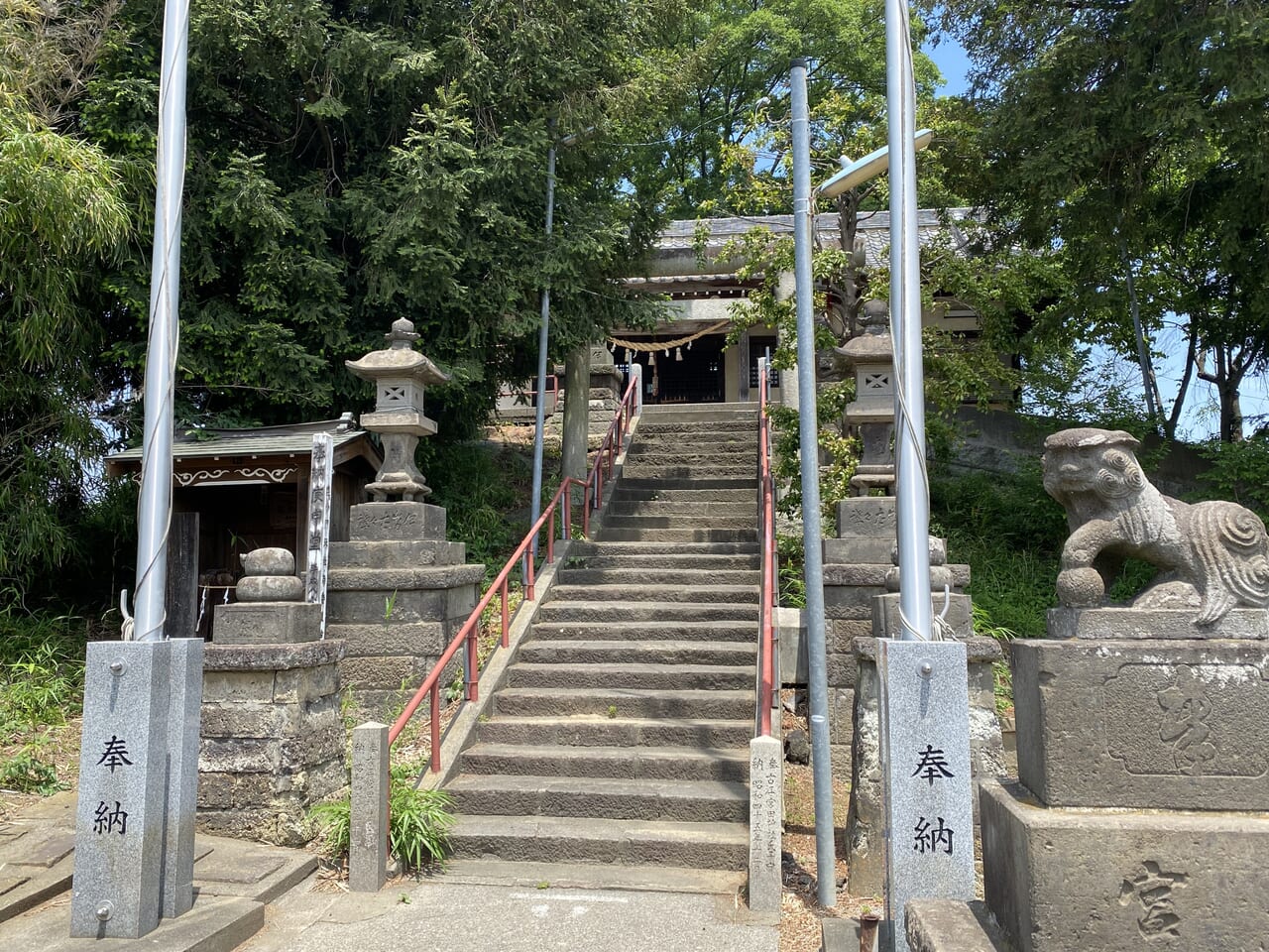 鳥居から見た浅間神社本殿