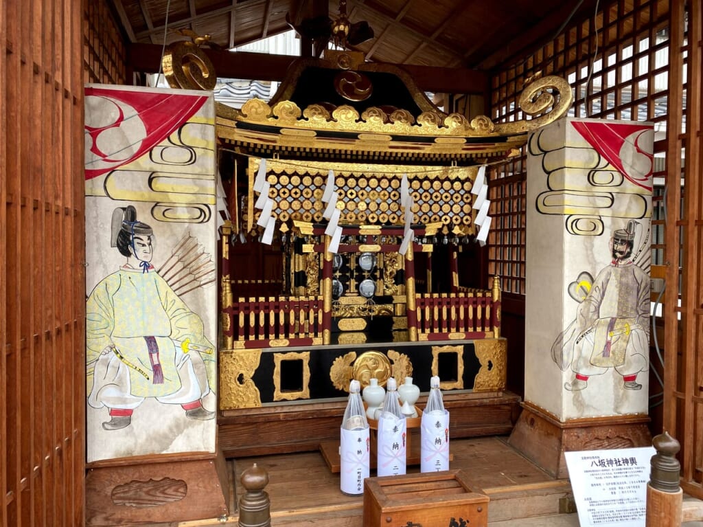 玉敷神社境内社八坂神社神輿