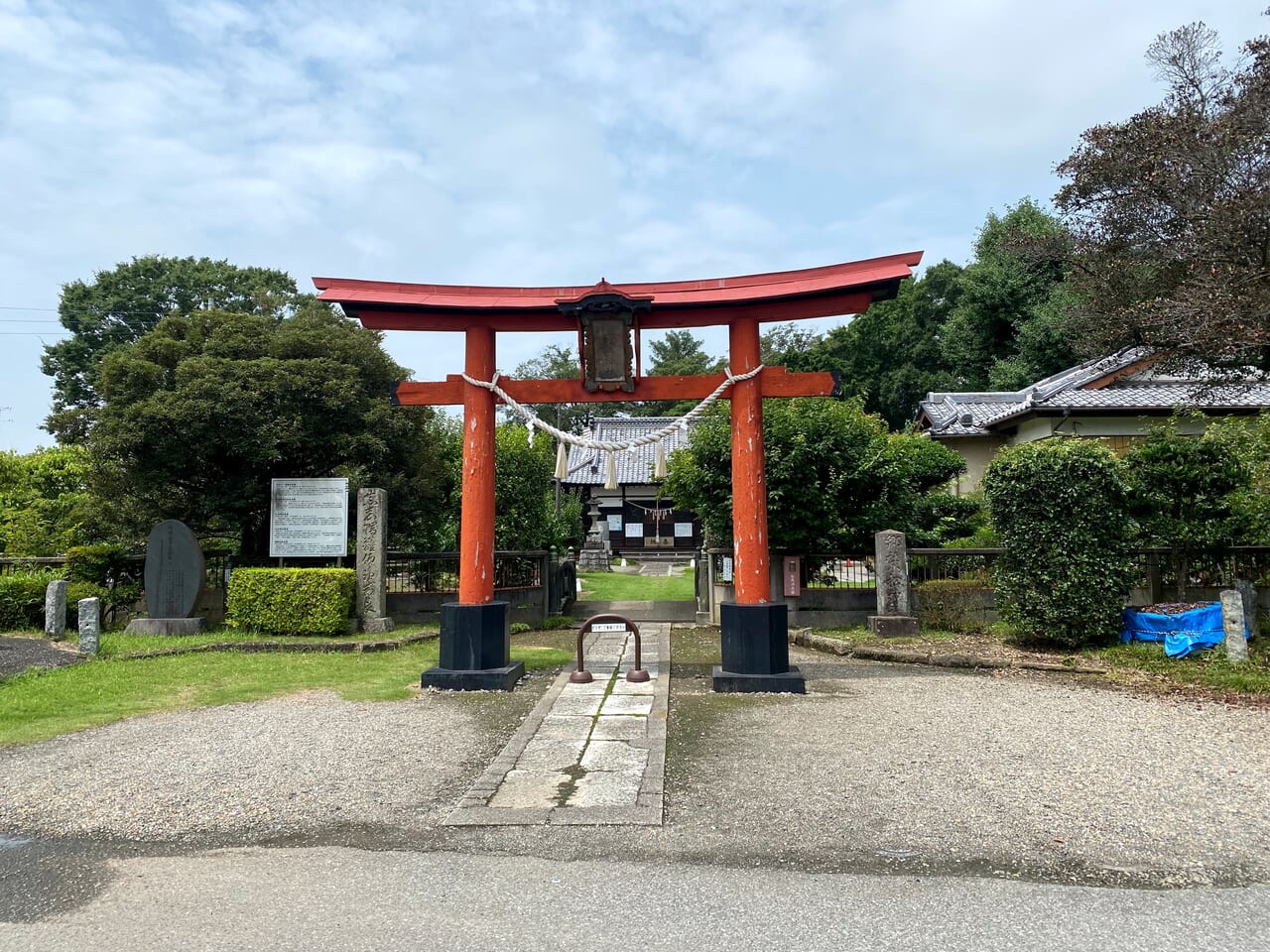 小松神社の全景