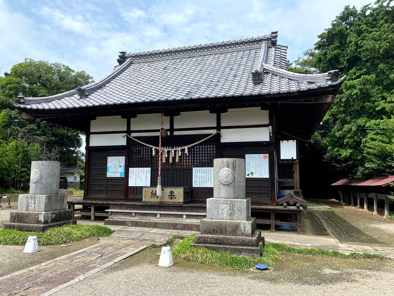 小松神社社殿