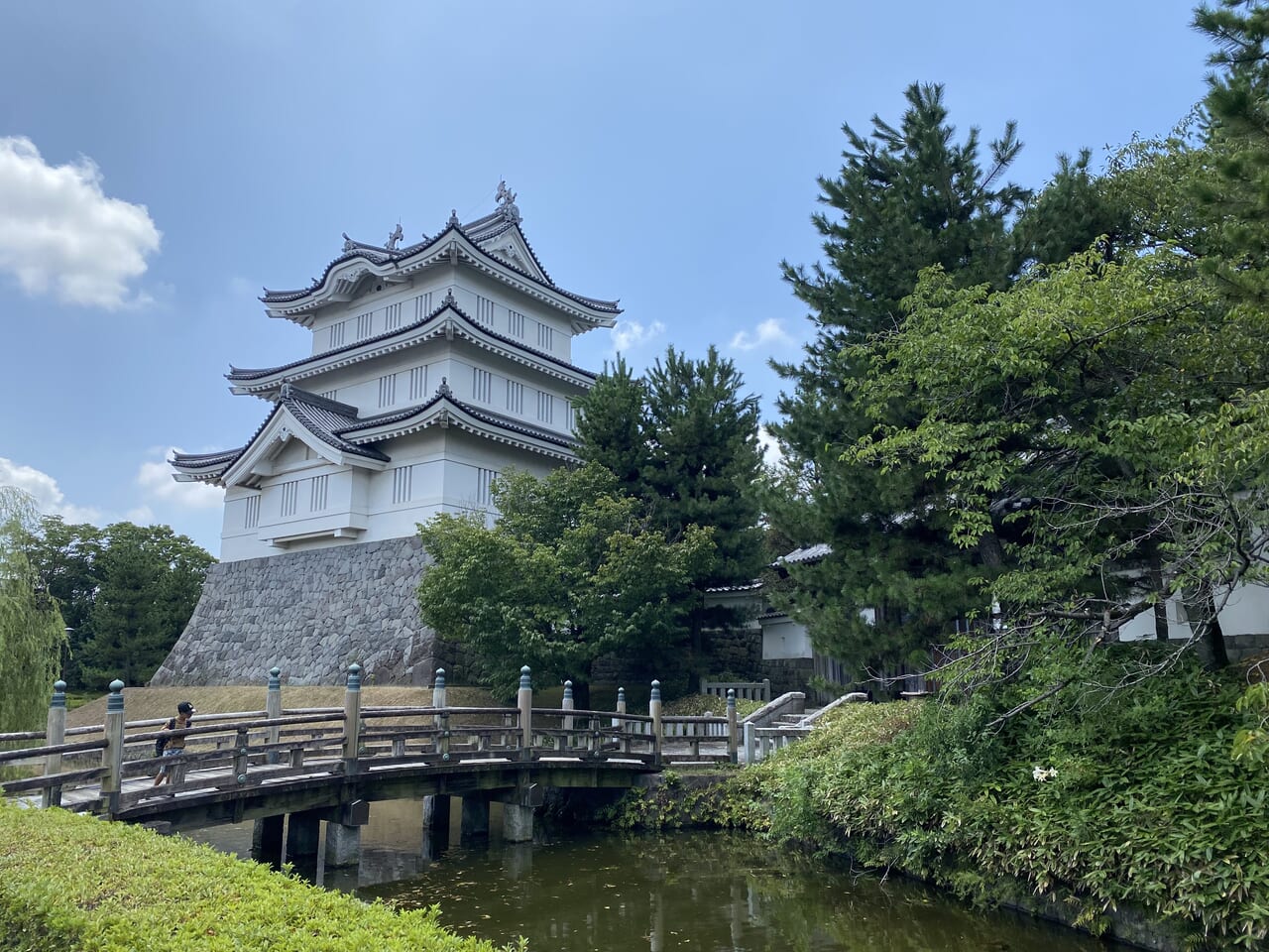 忍城の御三階櫓と東門