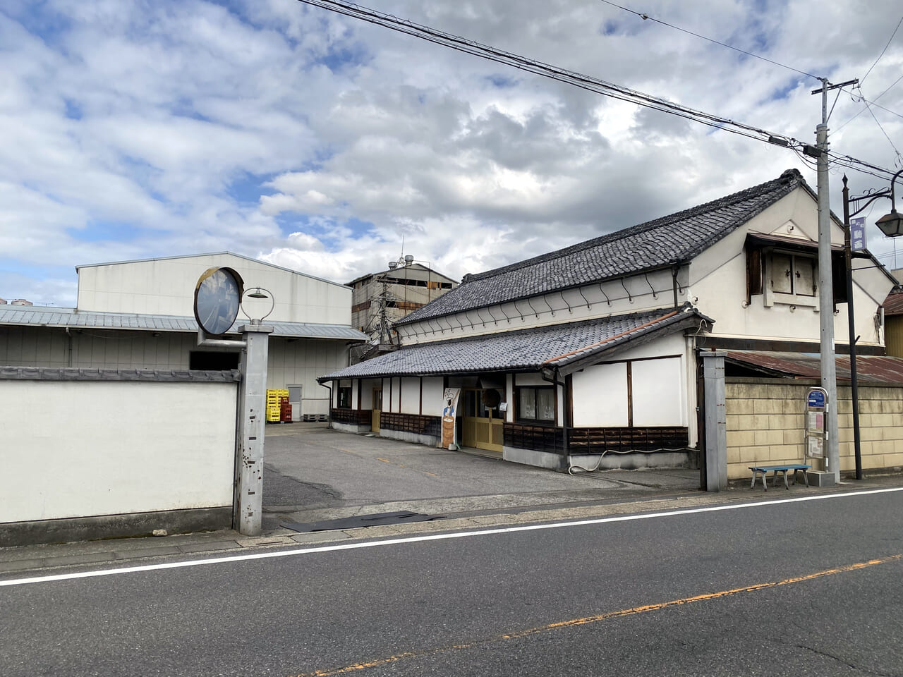 ステージが組まれる釜屋敷地