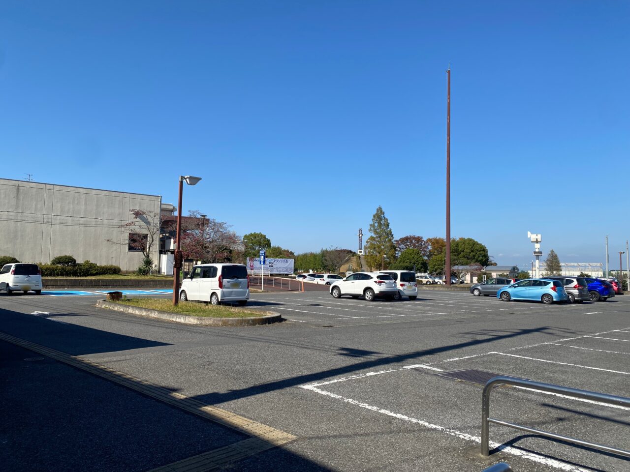 加須市民運動公園（駐車場）