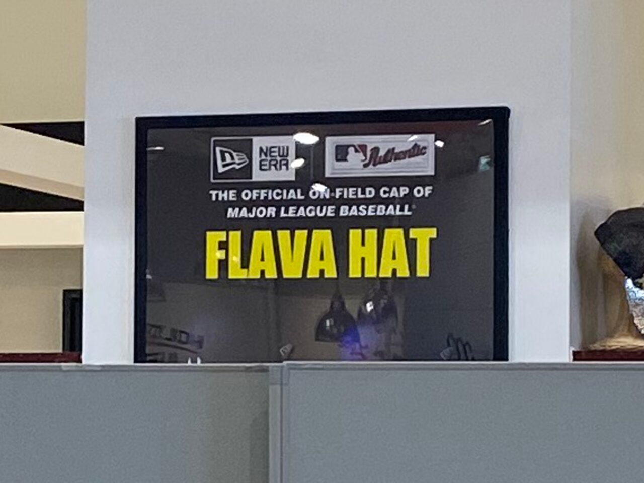 FLAVA HATの店名ロゴ