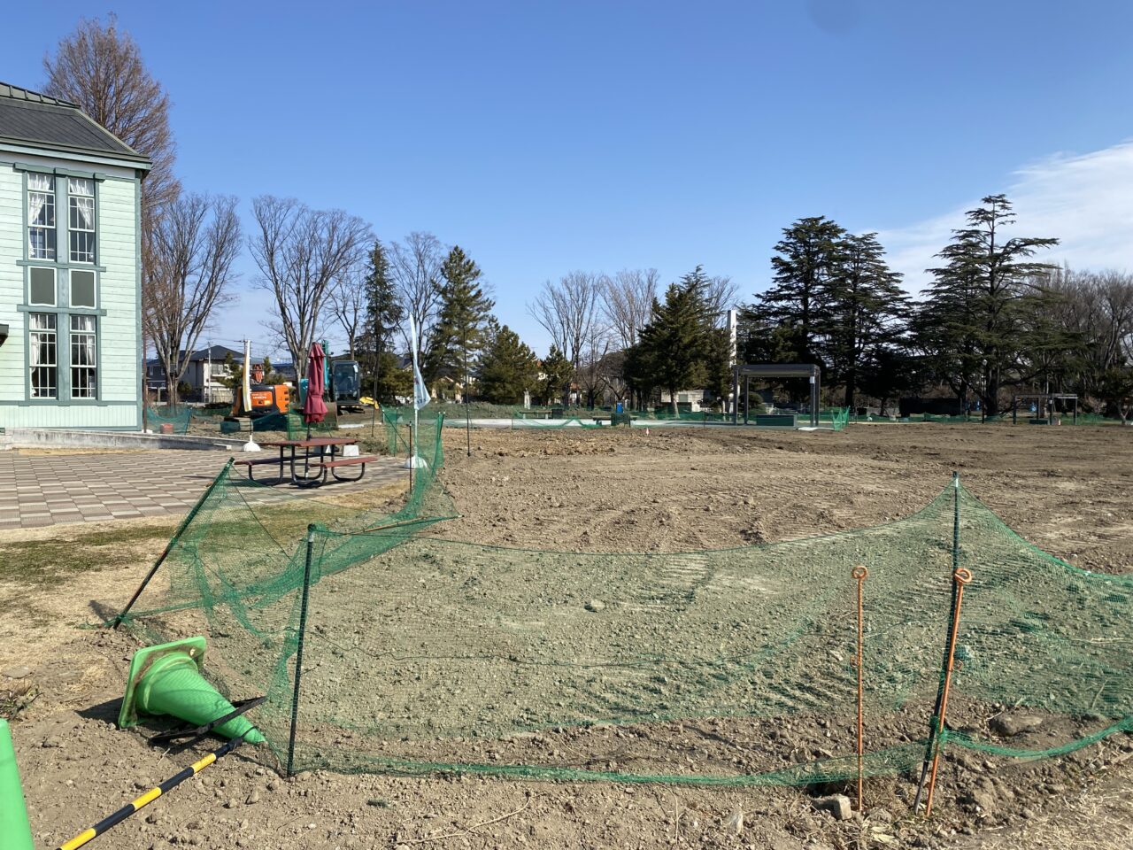 芝生のふれあい広場予定地（西側から）