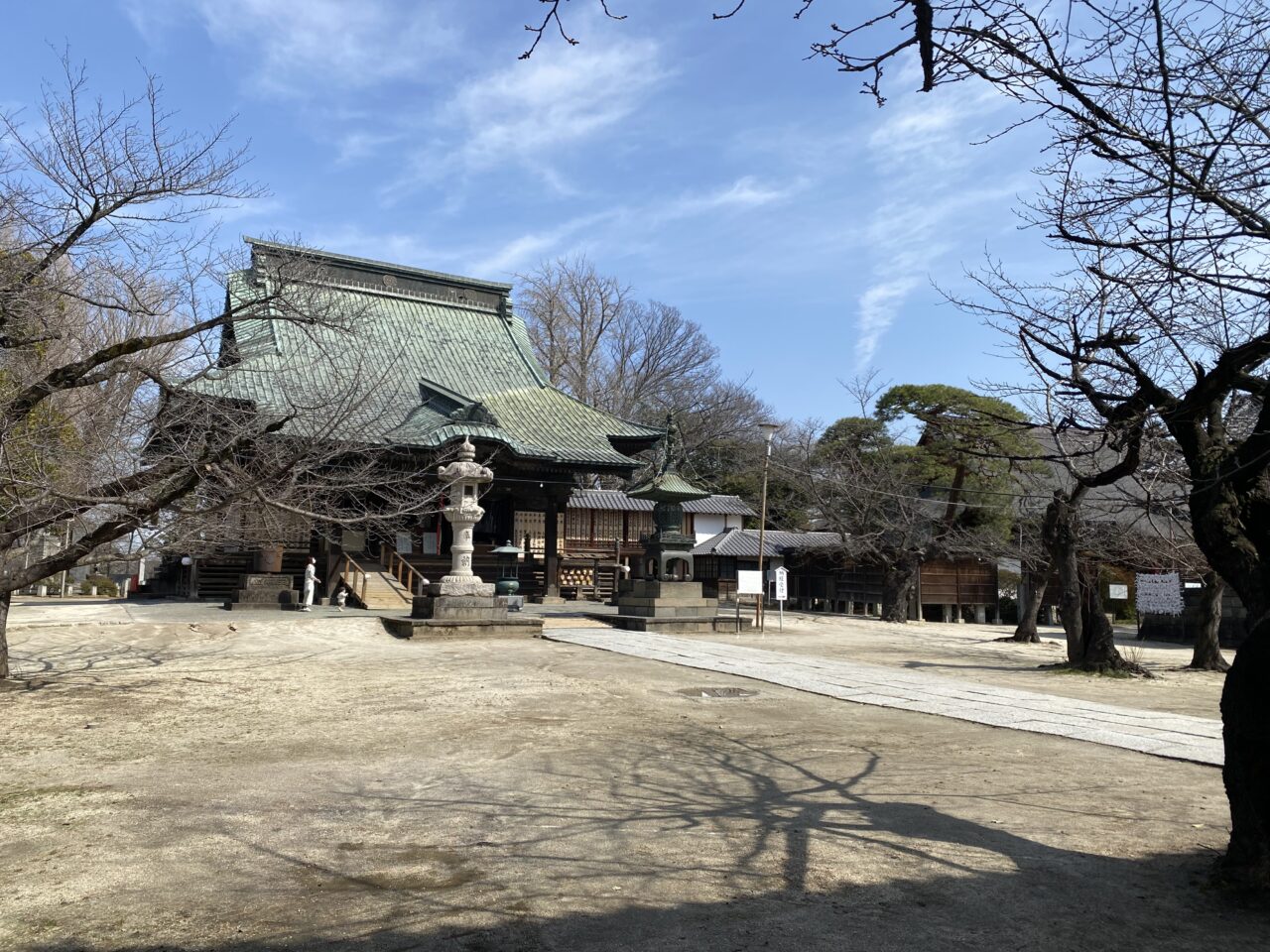 お寺で射会の会場となる不動ヶ岡不動尊總願寺