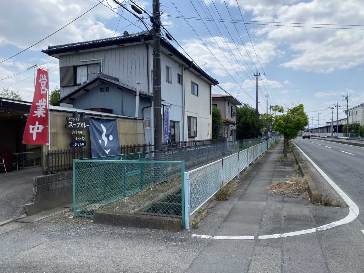ふじたやのある通り