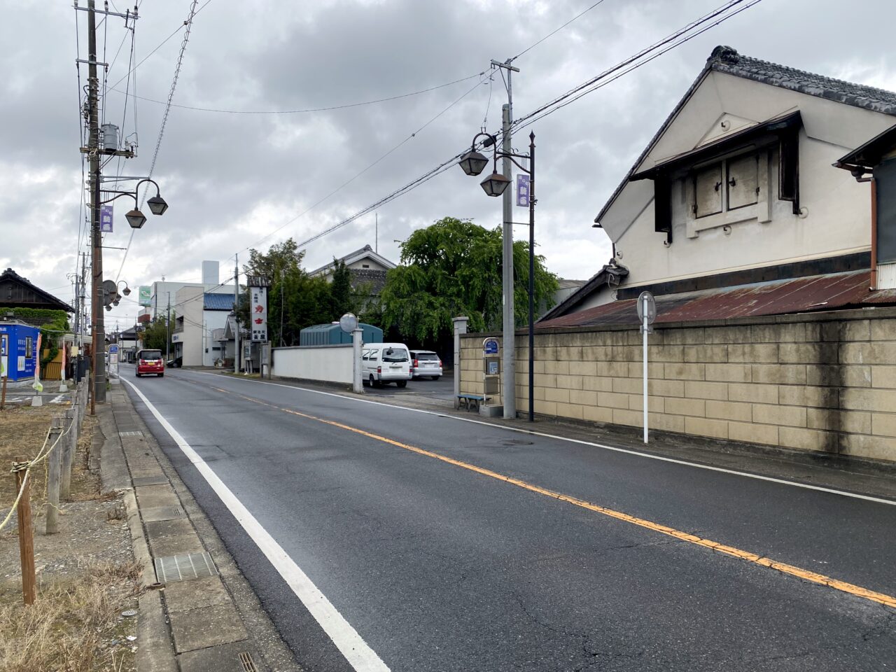 株式会社釜屋の前