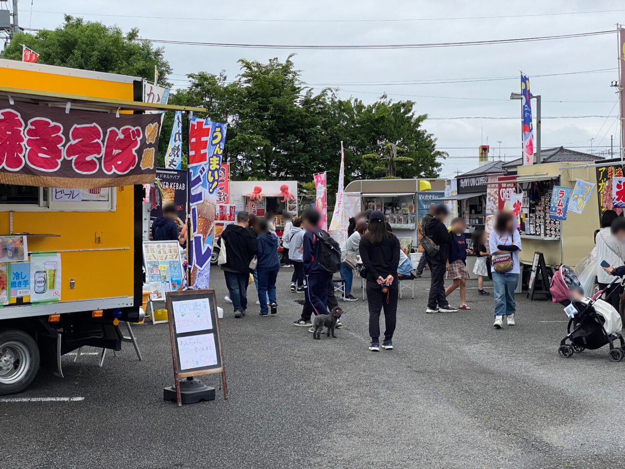 かぞフラワーフェスティバルのキッチンカーエリア