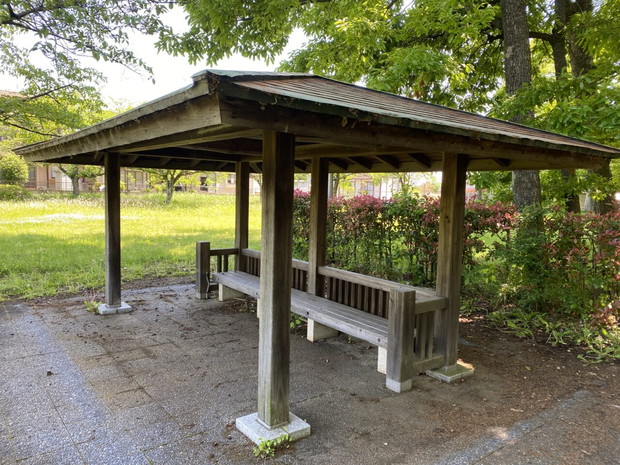 種垂城趾公園の東屋