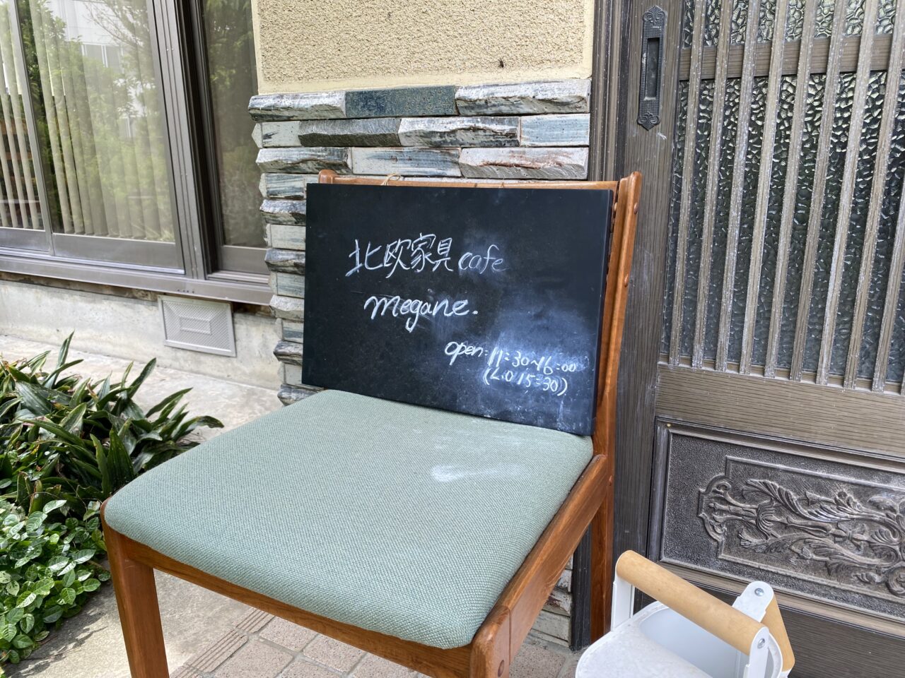 北欧家具cafe megane.のサインボード