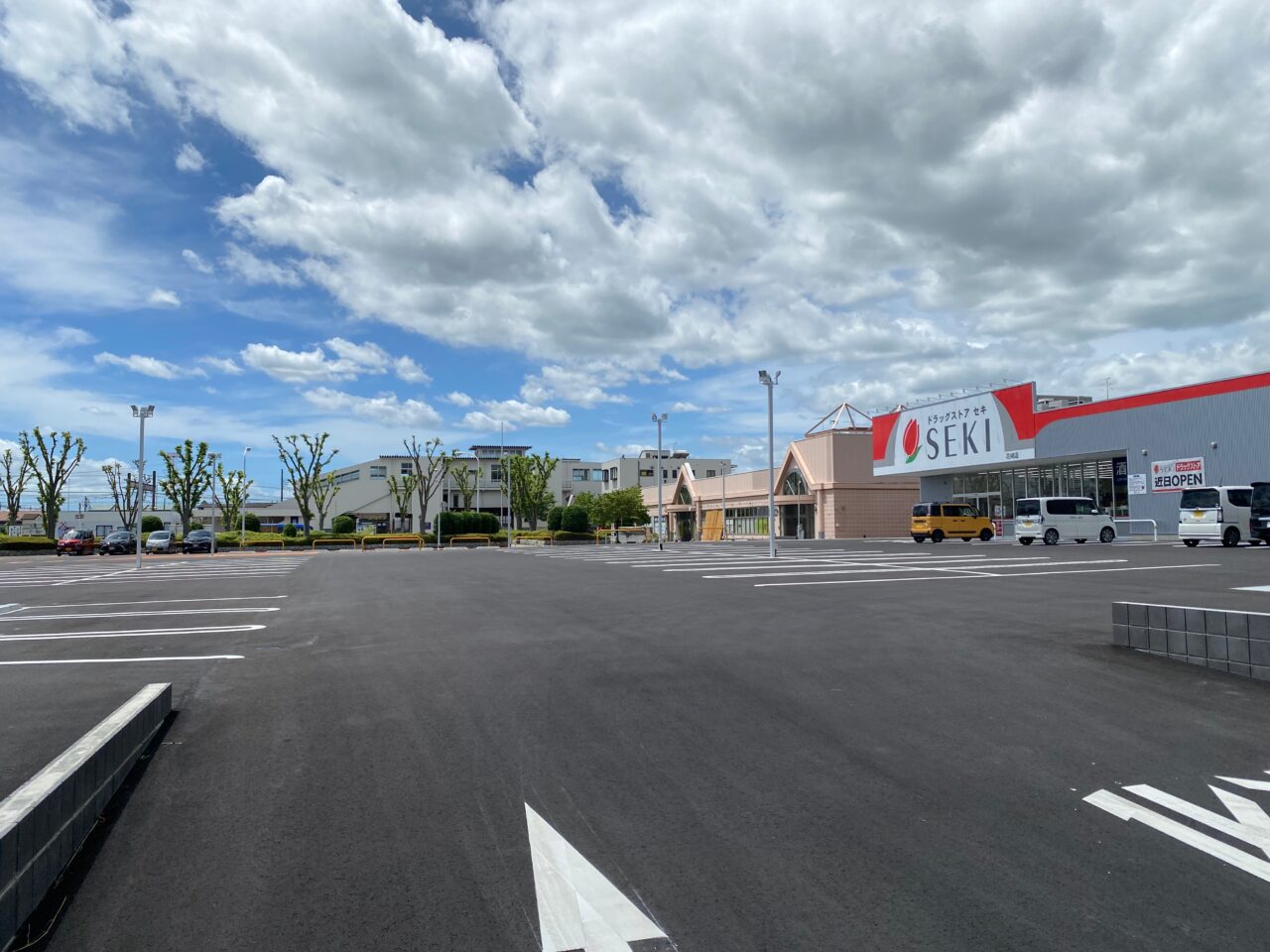 セキ薬品花崎店の駐車場