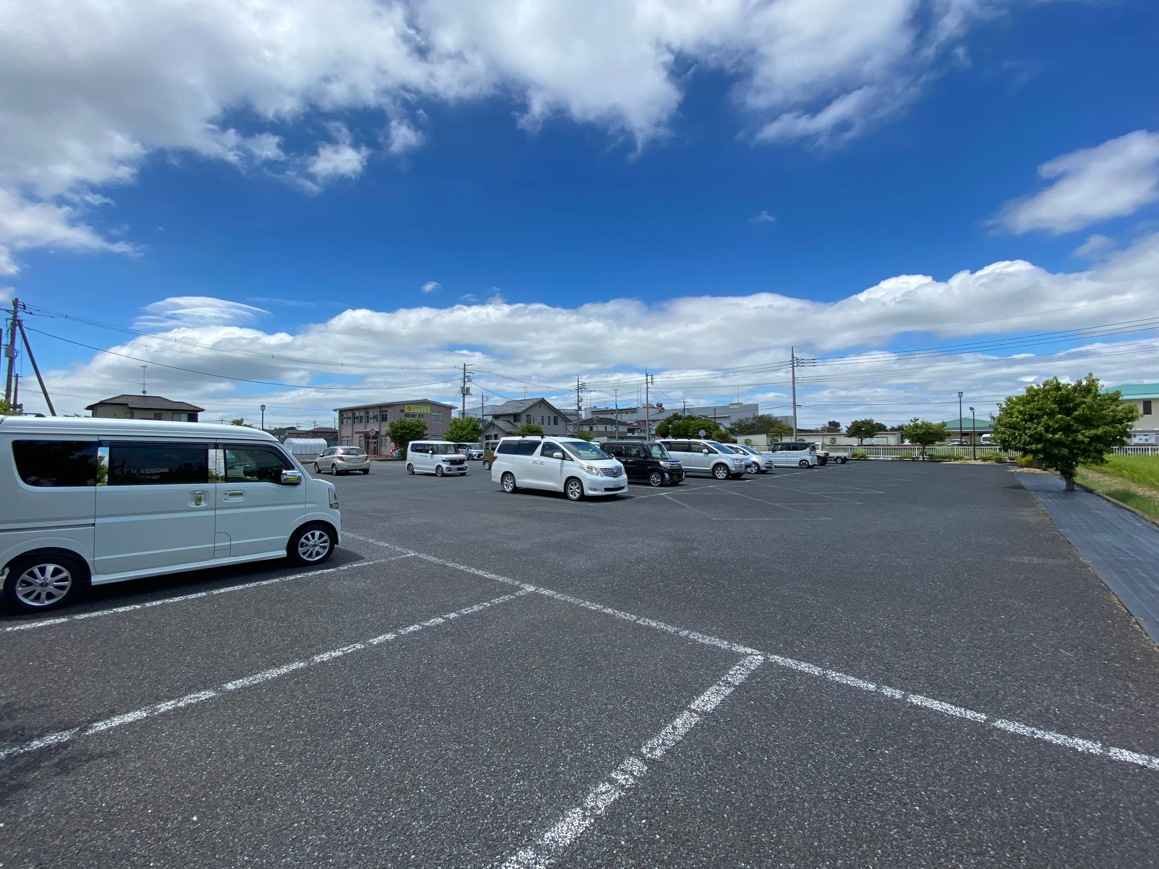 北川辺総合支所東側駐車場（北川辺中学校側から）
