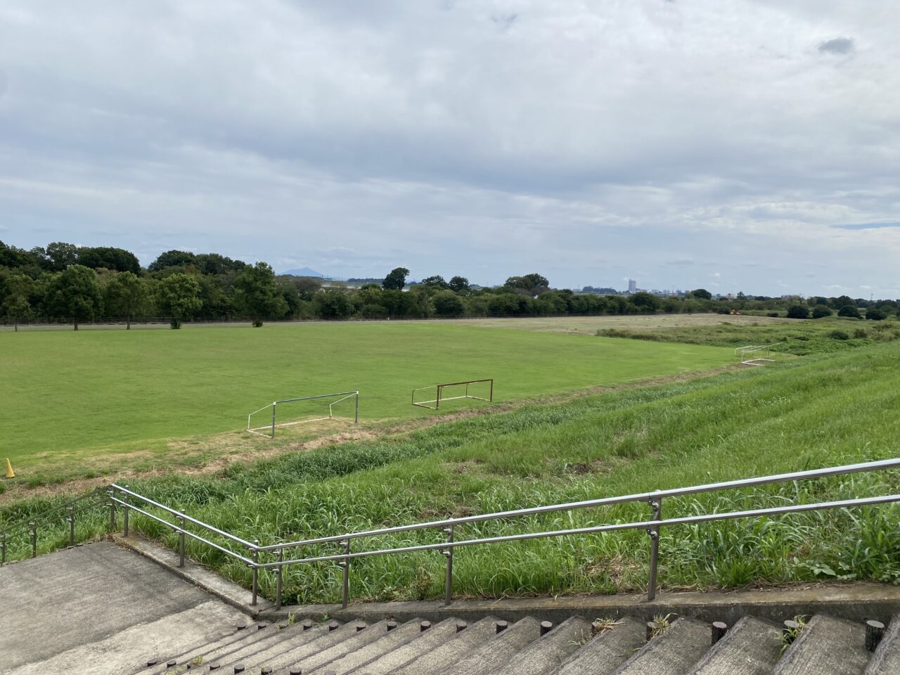 会場の渡良瀬遊水地サッカーグラウンド