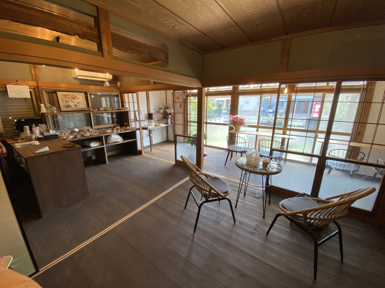 ボンドミナ店内