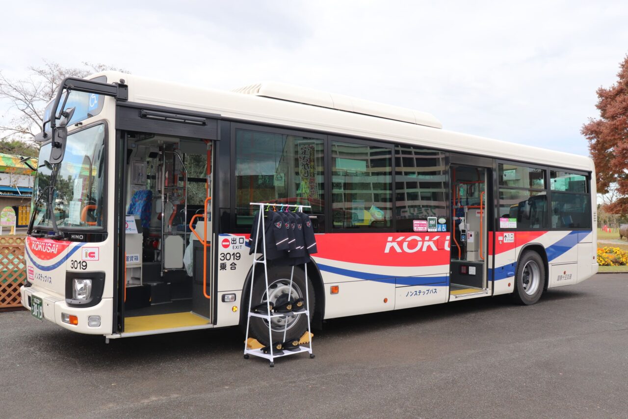 バス運転席での写真撮影