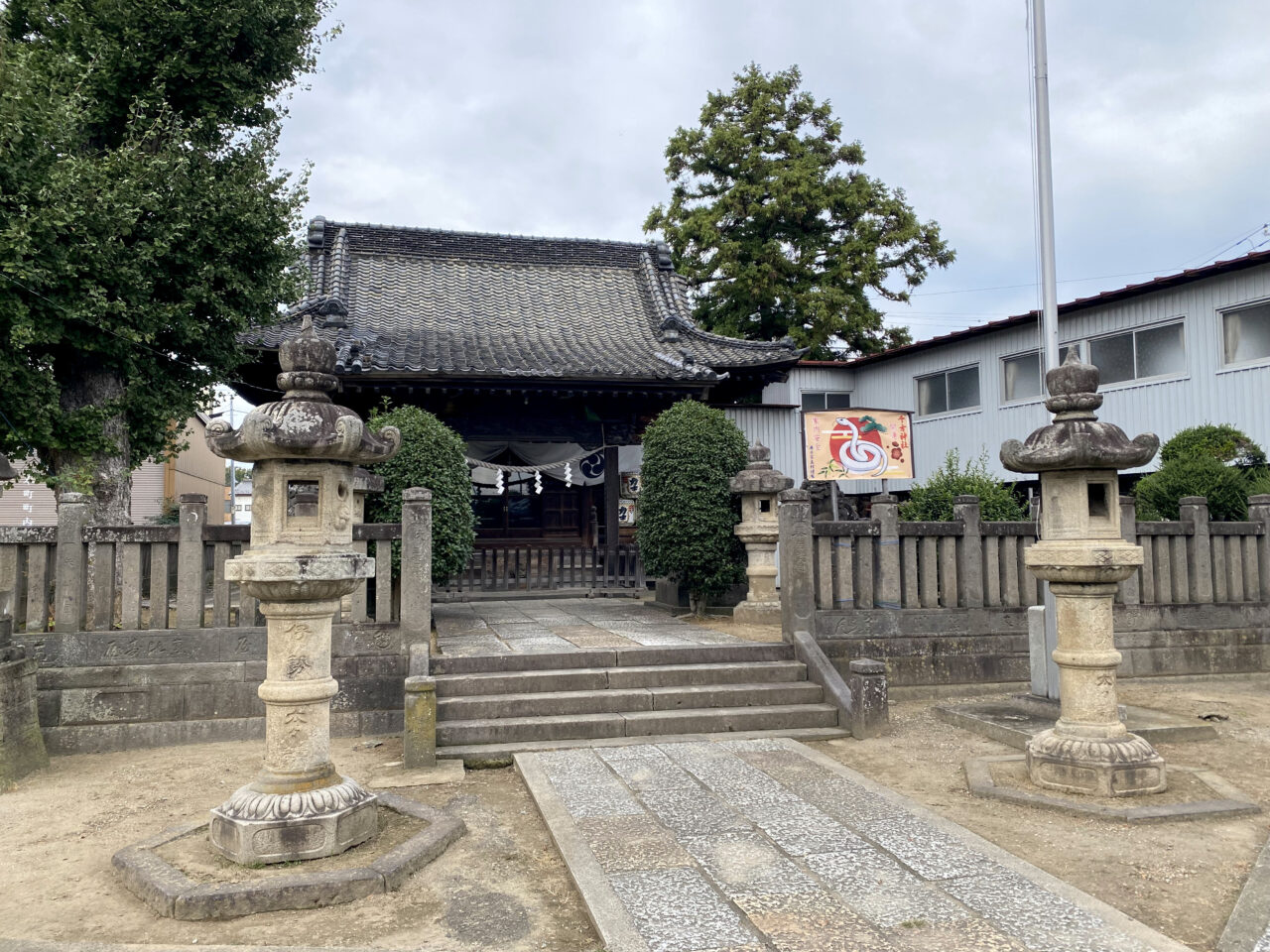 千方神社拝殿