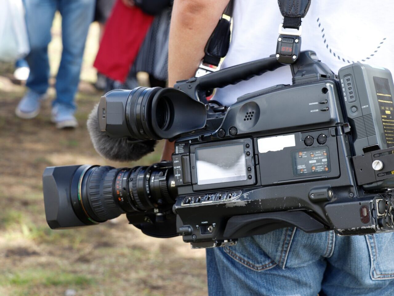 テレビのロケスタッフ