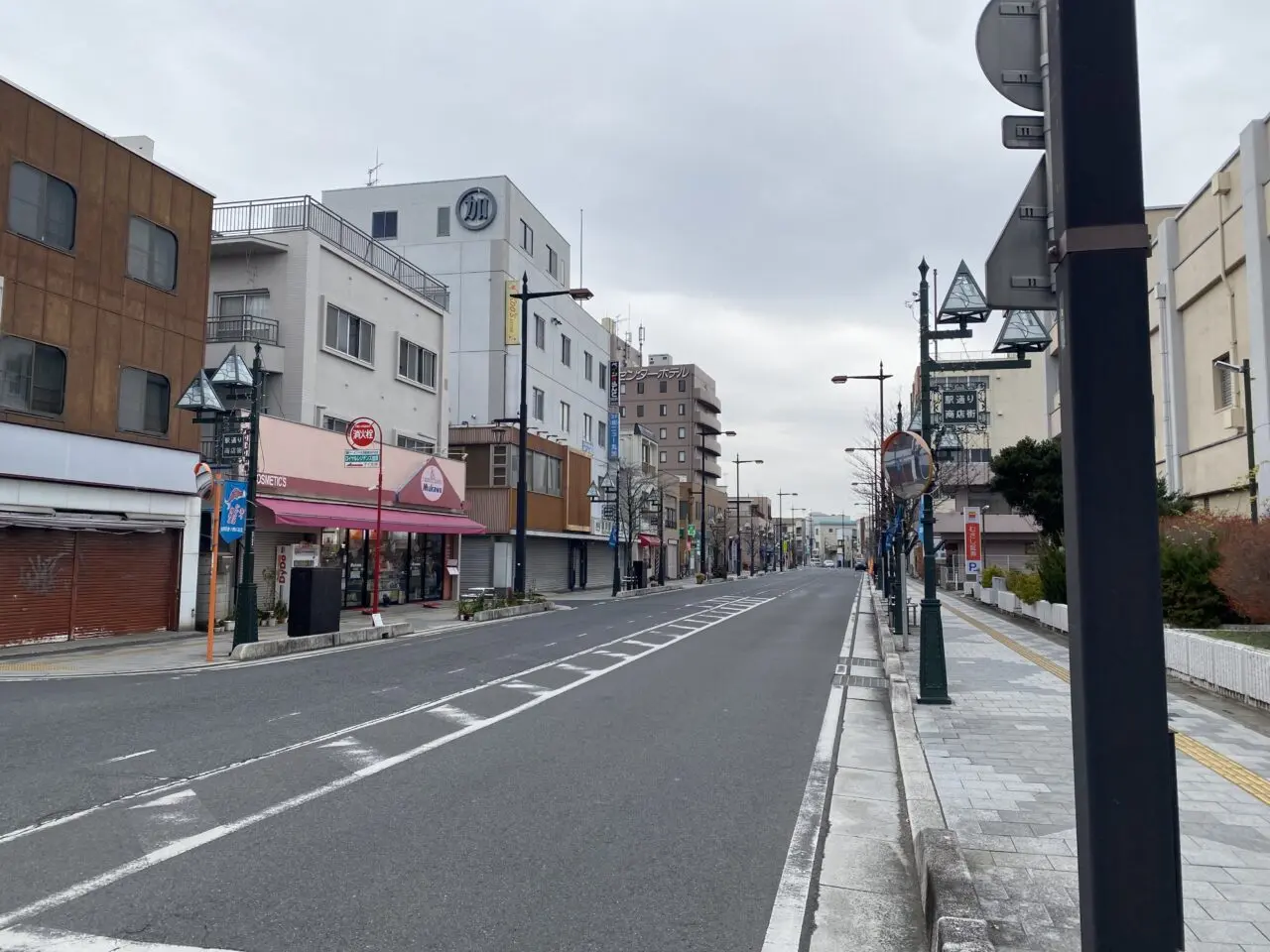 加須駅北口の駅前通り