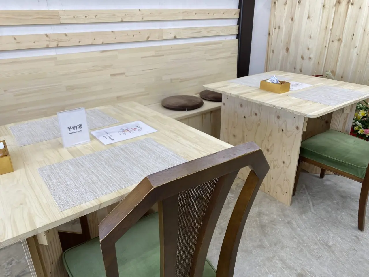 わたや青果店のカフェコーナー