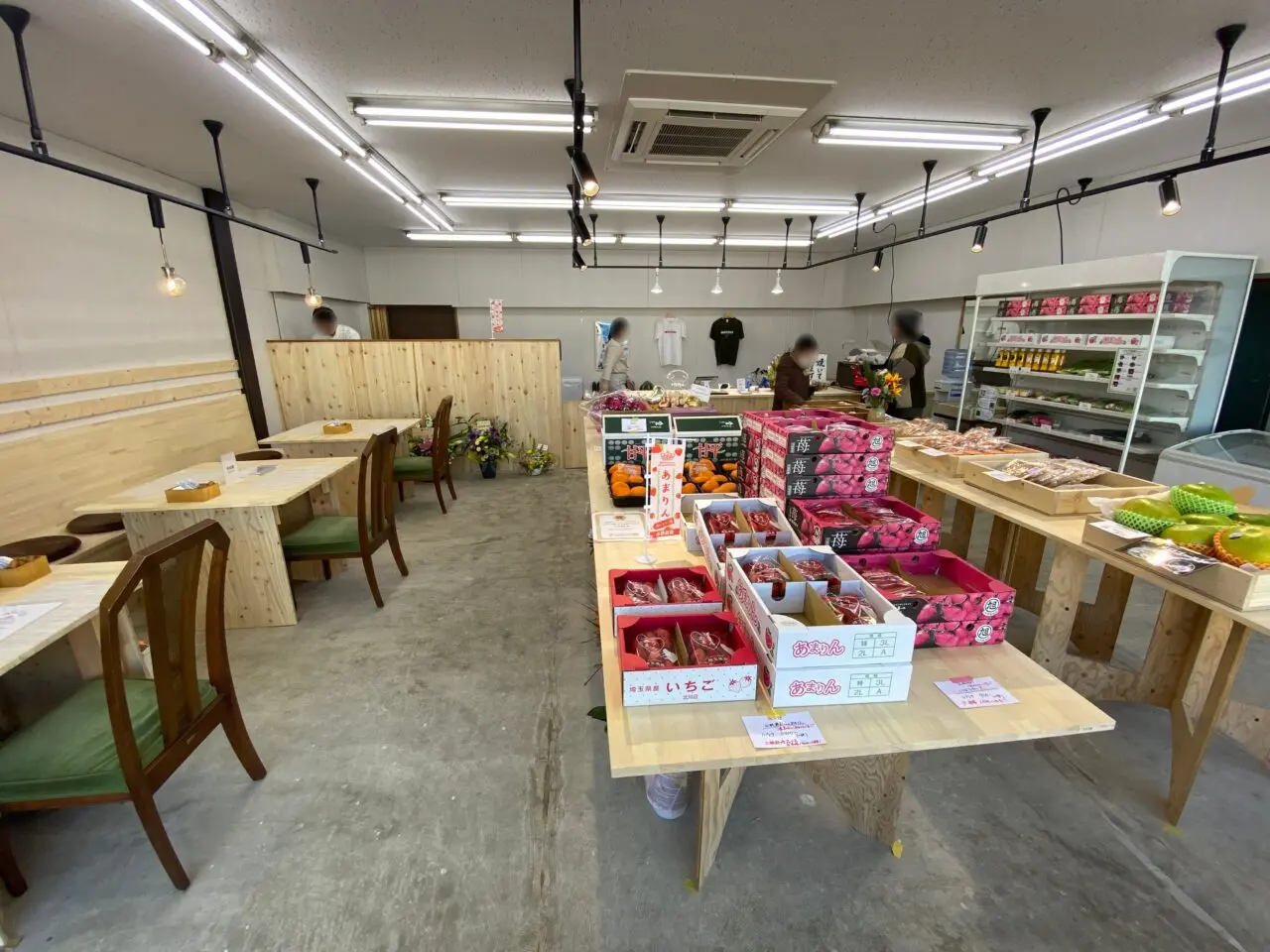 リニューアルしたわたや青果店の店内