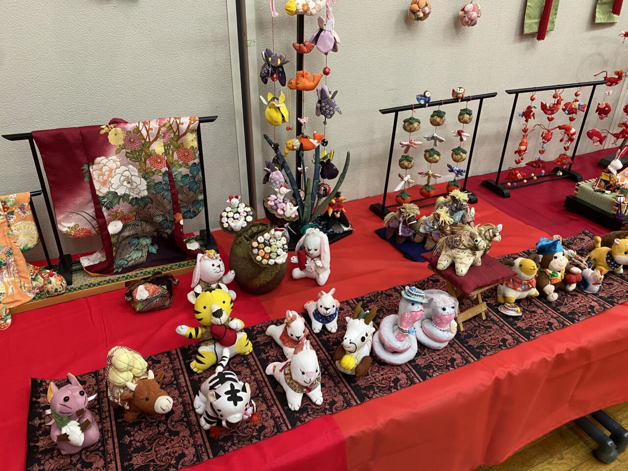 「つるし飾り展」で展示されている作品