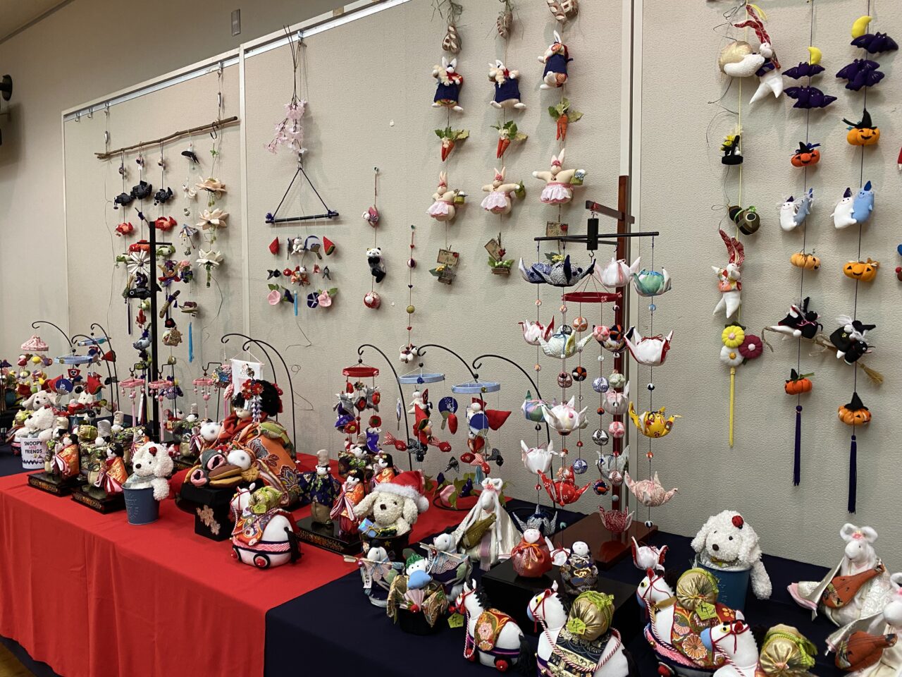 「つるし飾り展」で展示されている作品