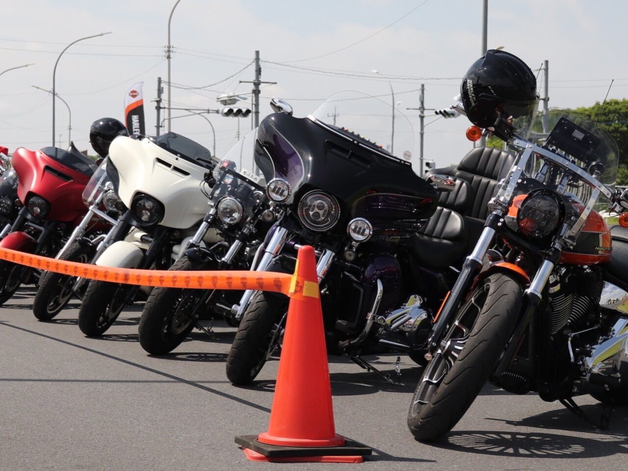 最大10台のハーレーに試乗できる