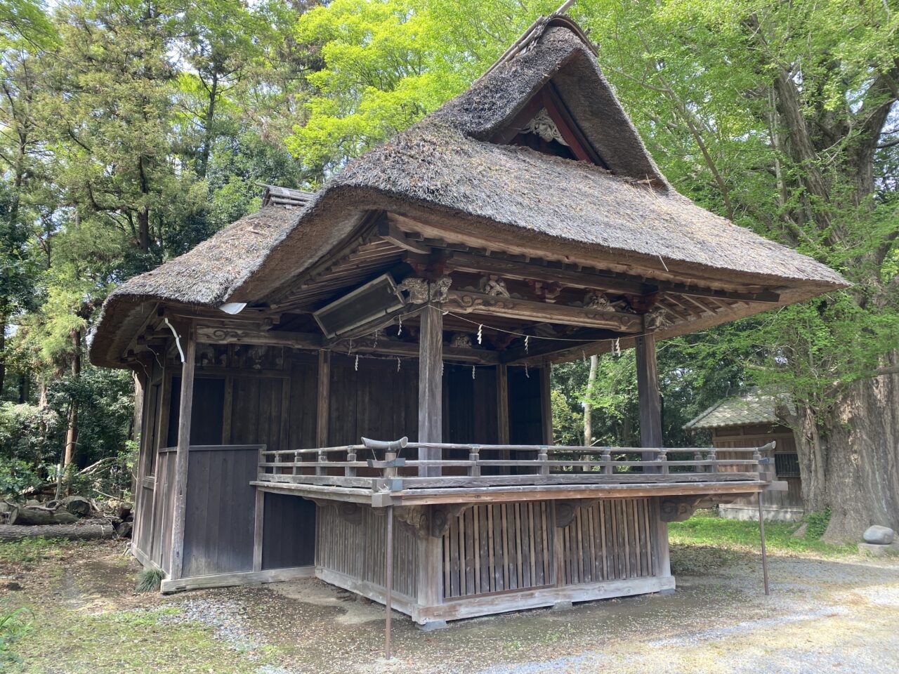 玉敷神社の神楽殿