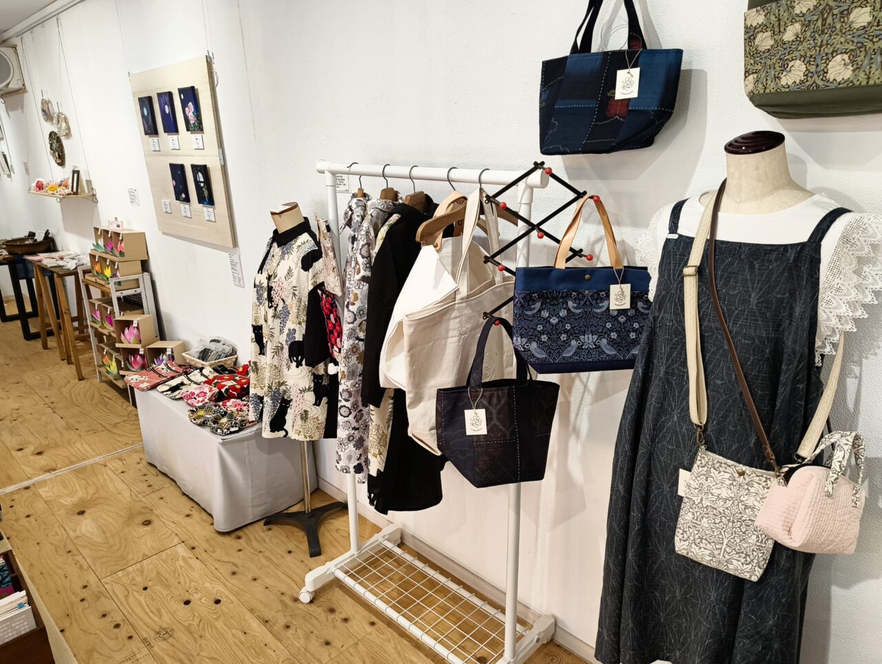 花＊はな展展示品（ファッションアイテム等）