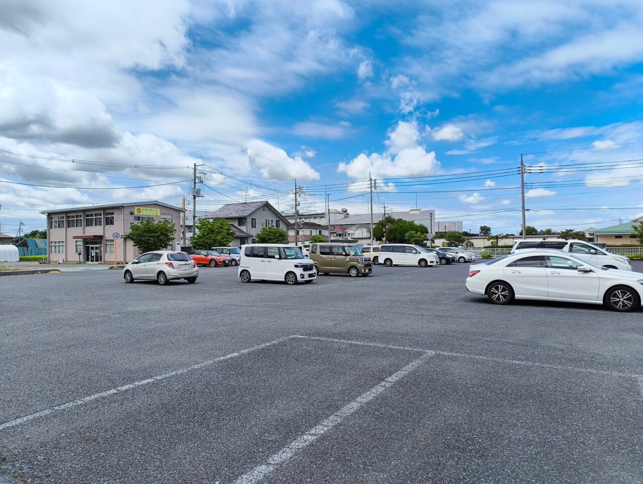 北川辺総合支所 東側駐車場