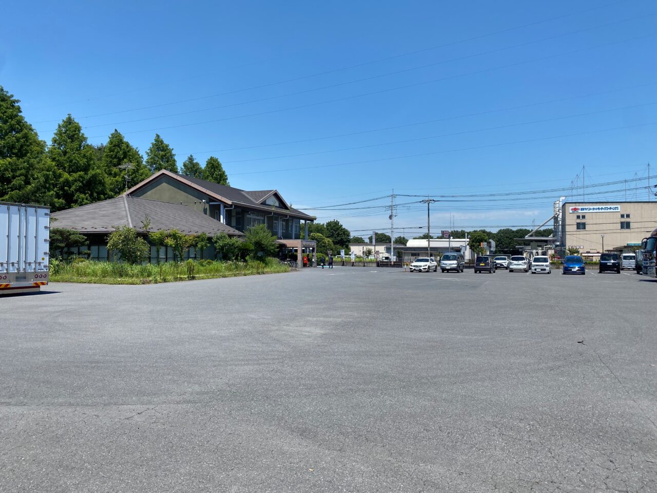 豊野コミュニティセンター駐車場