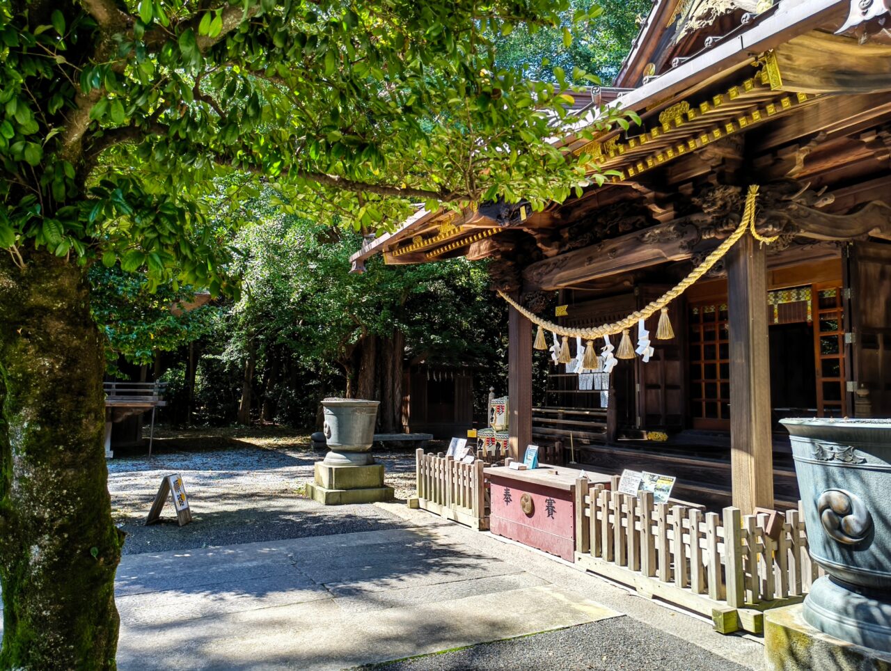 玉敷神社の拝殿