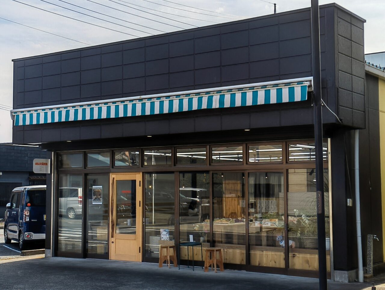 わたや青果店の店舗外観